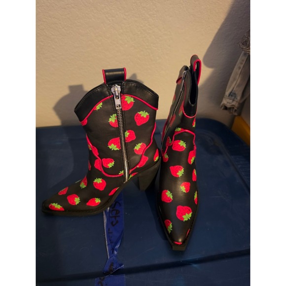 Dolls Kill Shoes - NWOB Dolls Kill x Strawberry Shortcake Meadow Greeting Cowboy Boots Black W8